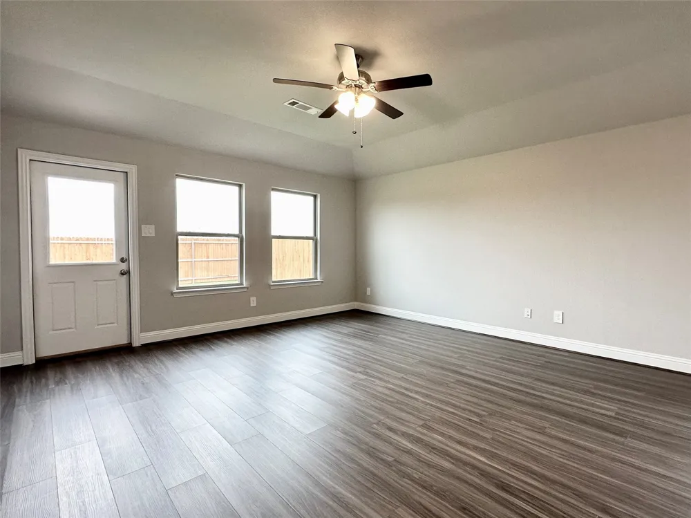 1428 Waverley Drive Greenville, TX 75402