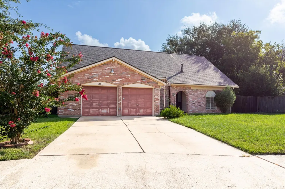 3911 Thistlewood Drive Pasadena, TX 77504