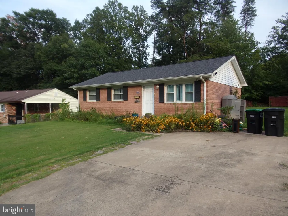 3721 FORESTDALE AVENUE Woodbridge, VA 22193