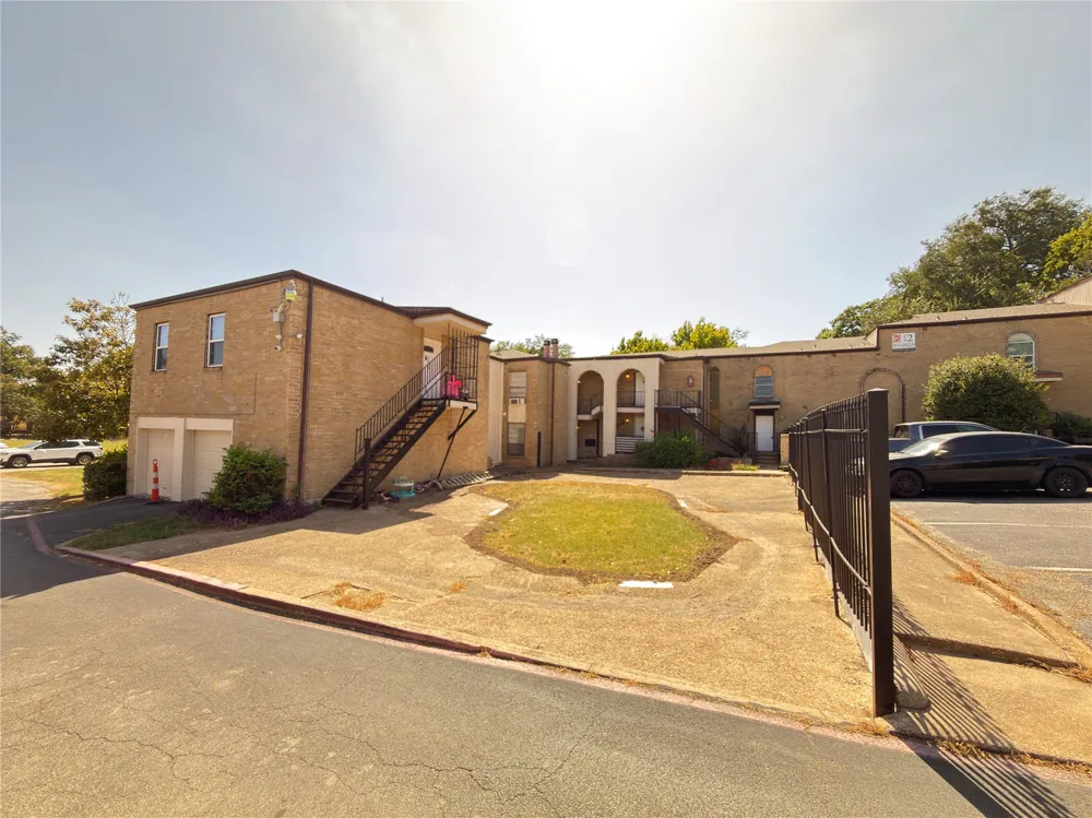 6032 Westridge Lane #201 Fort Worth, TX 76116