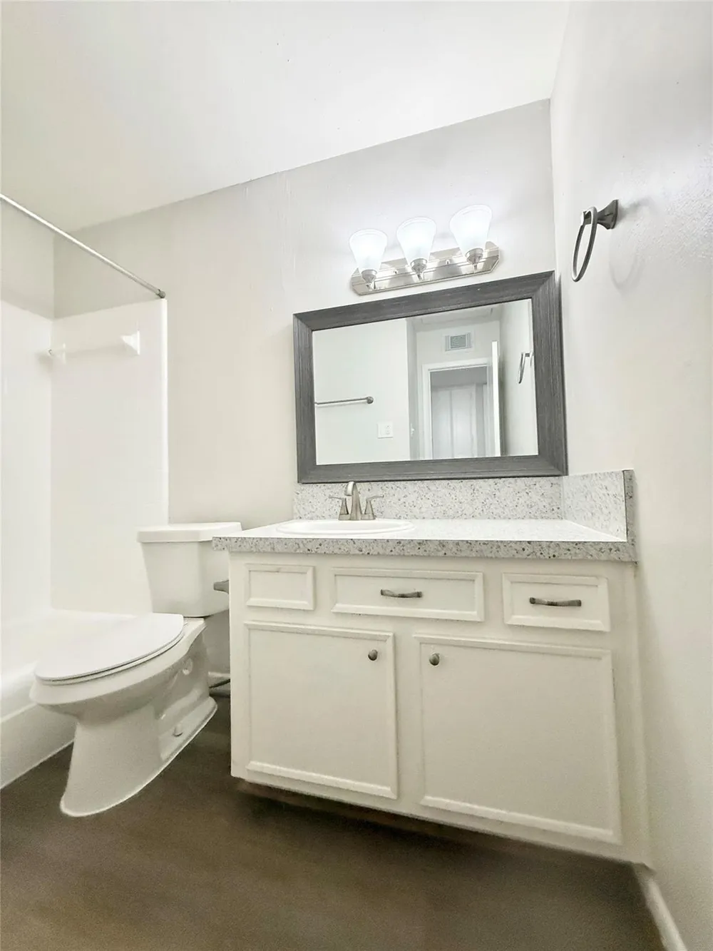 321 E Cedar Street #9 Angleton, TX 77515