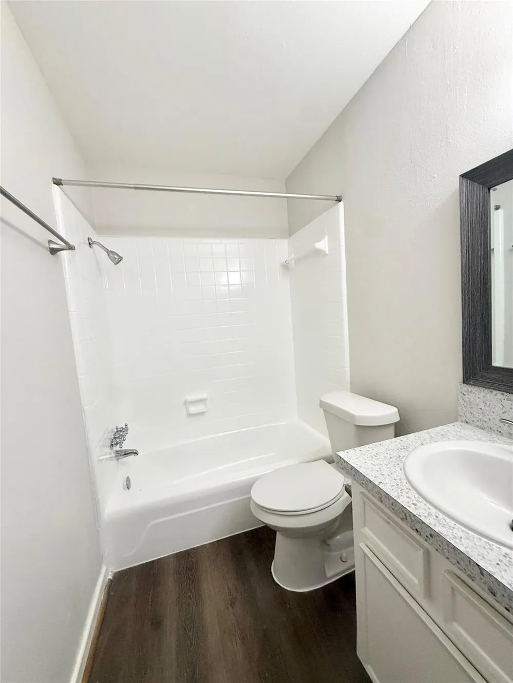 321 E Cedar Street #9 Angleton, TX 77515