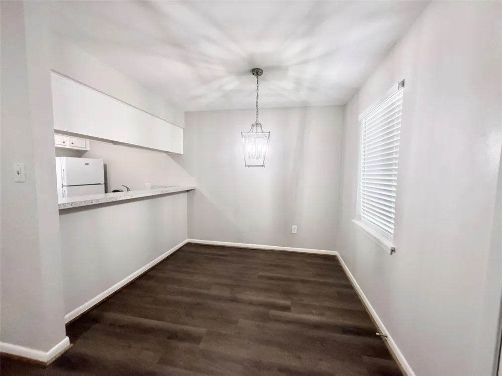 321 E Cedar Street #9 Angleton, TX 77515