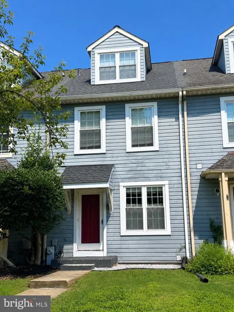 2332 DARBY COURT