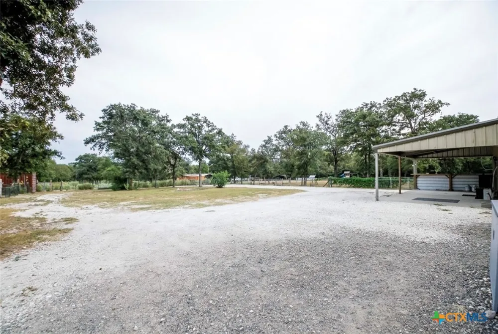885 Peach Creek Road Rosanky, TX 78953
