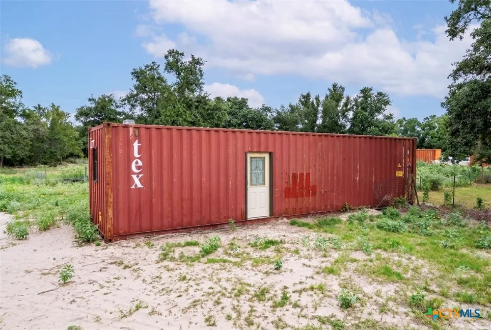 885 Peach Creek Road Rosanky, TX 78953