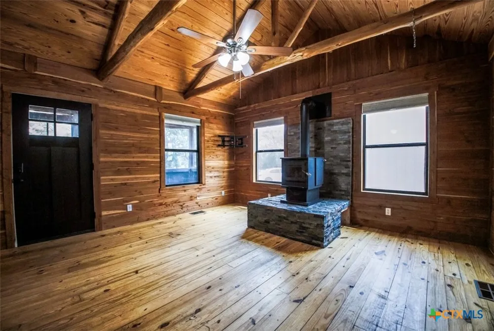 885 Peach Creek Road Rosanky, TX 78953