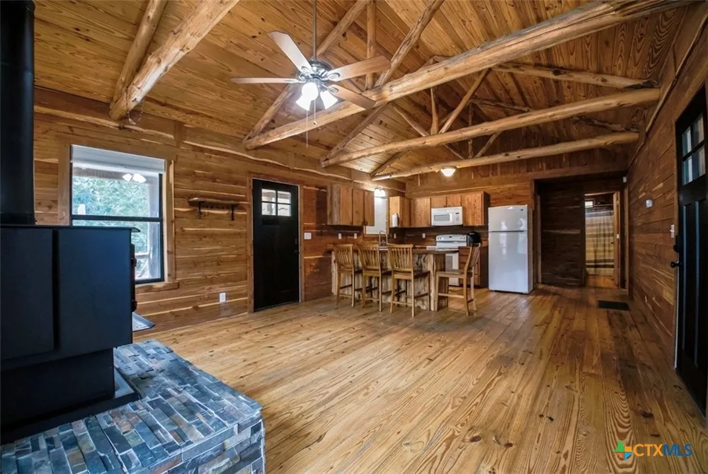 885 Peach Creek Road Rosanky, TX 78953