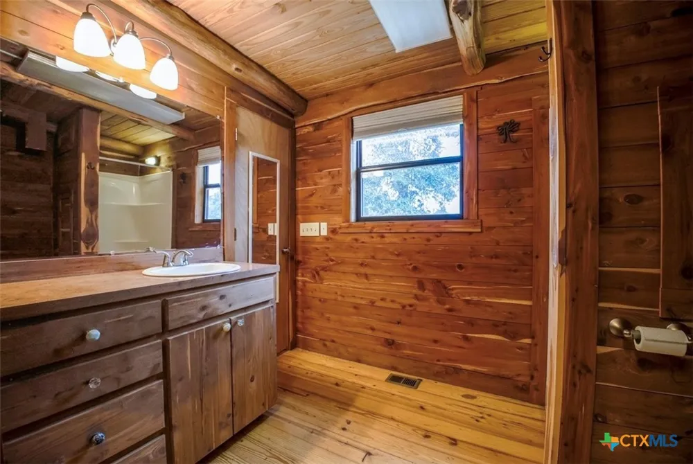 885 Peach Creek Road Rosanky, TX 78953