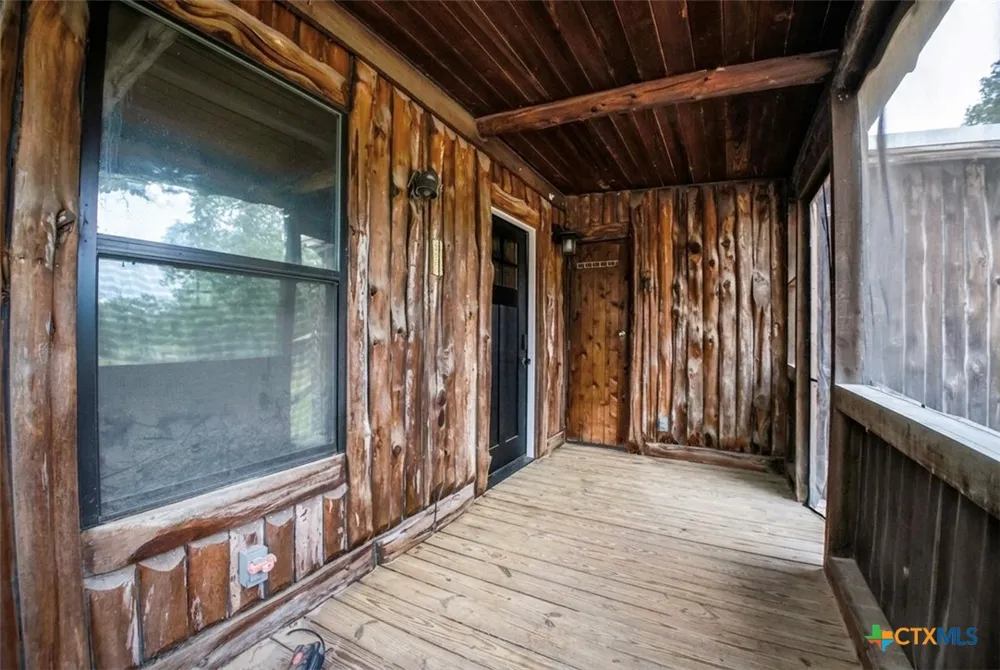 885 Peach Creek Road Rosanky, TX 78953