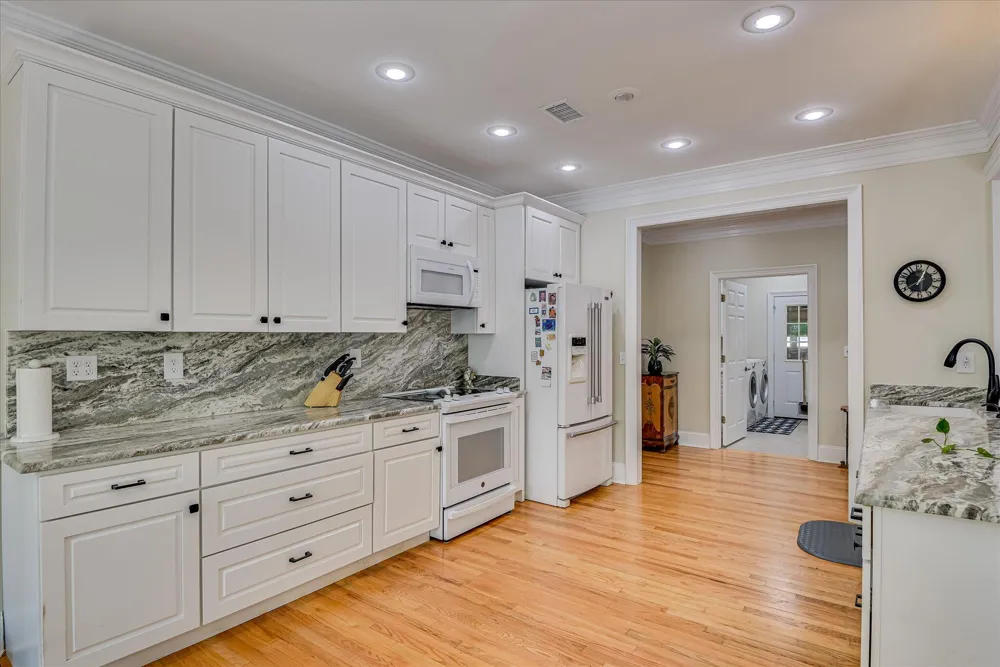 204 Chickadee Court Mccormick, SC 29835