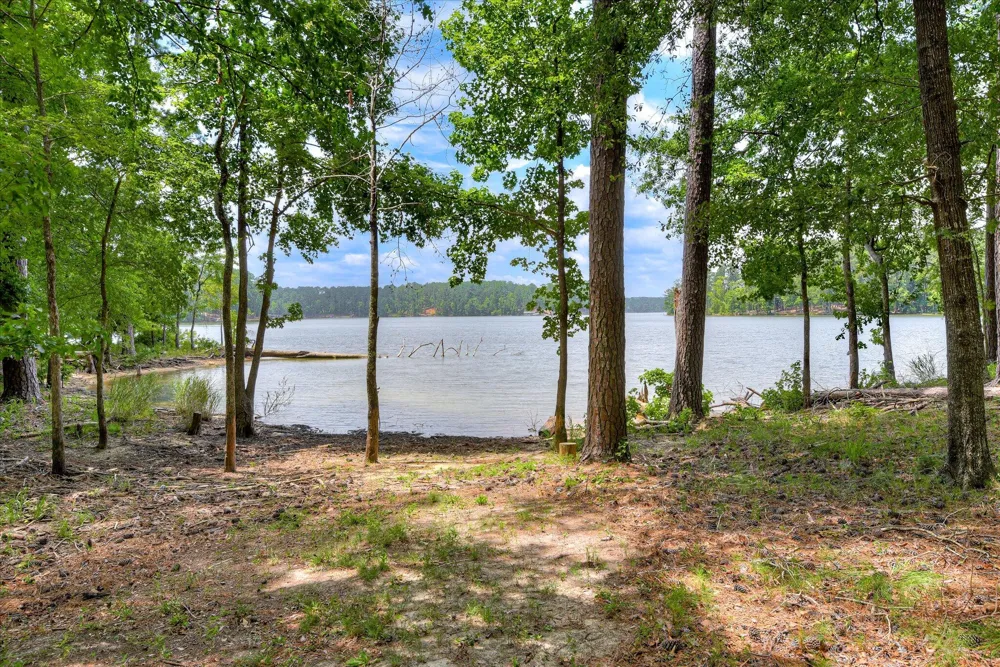204 Chickadee Court Mccormick, SC 29835