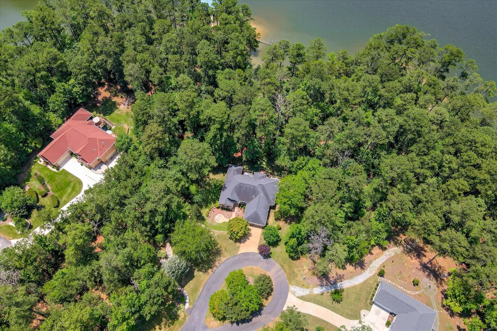 204 Chickadee Court Mccormick, SC 29835