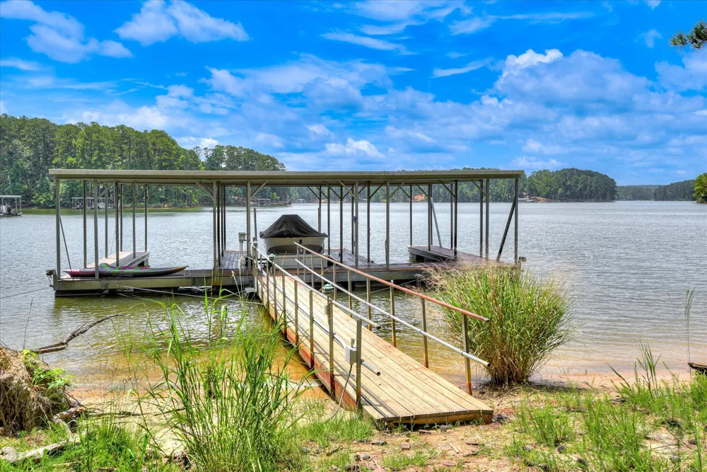 204 Chickadee Court Mccormick, SC 29835