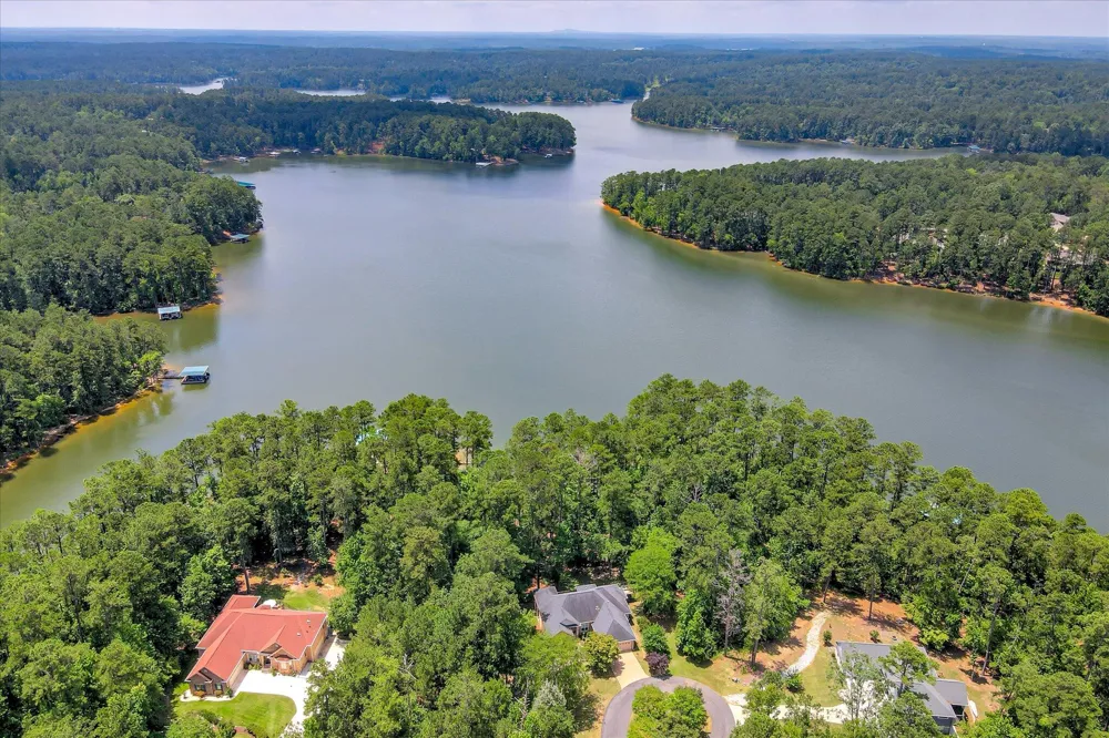 204 Chickadee Court Mccormick, SC 29835