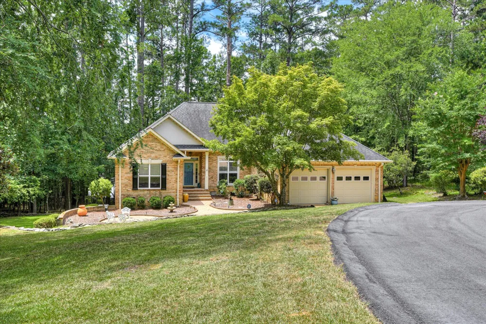 204 Chickadee Court Mccormick, SC 29835