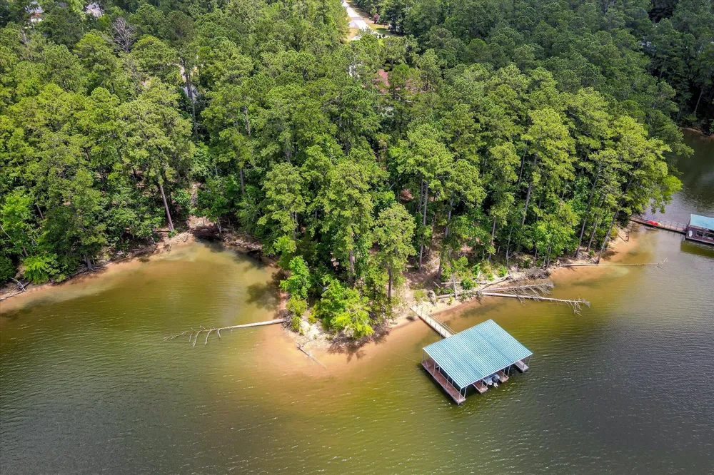 204 Chickadee Court Mccormick, SC 29835