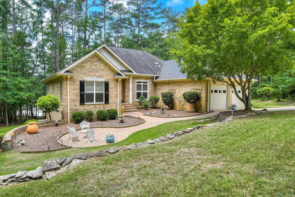 204 Chickadee Court Mccormick, SC 29835