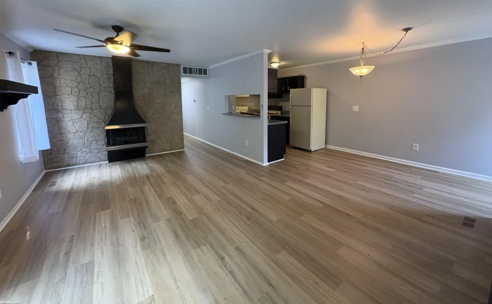 33699 Bayview Drive Chesterfield Township, MI 48047