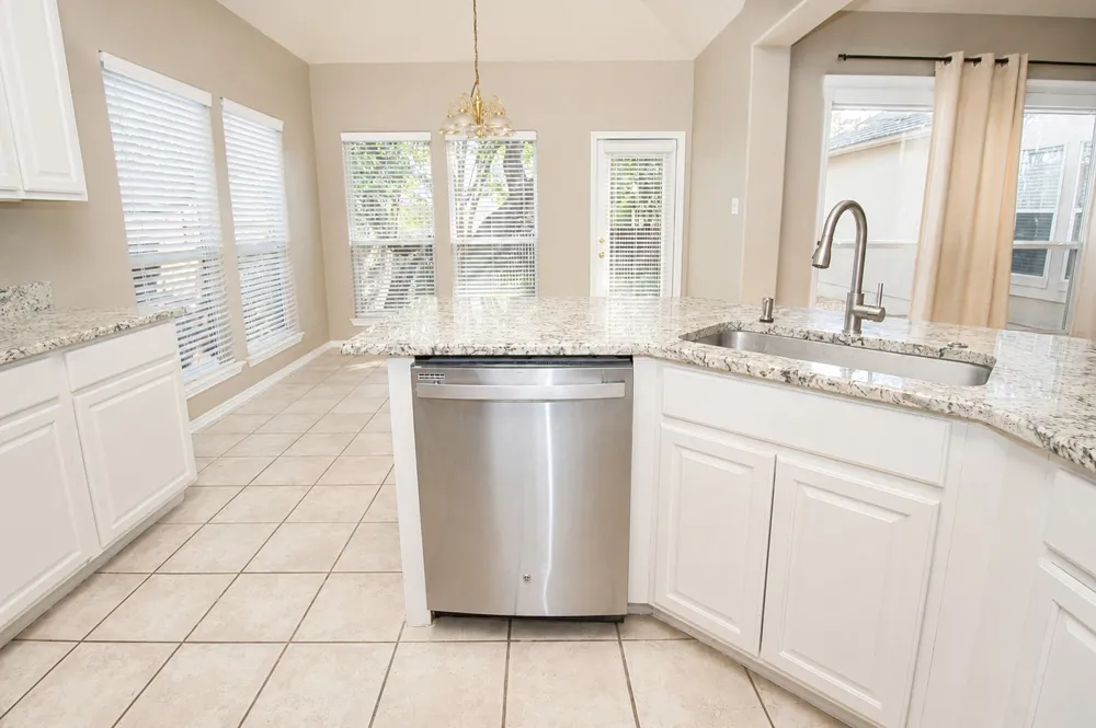 7 Nikita Drive San Antonio, TX 78248