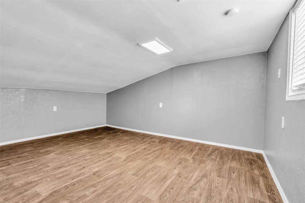 15301 Arrowhead Loop W Willis, TX 77378