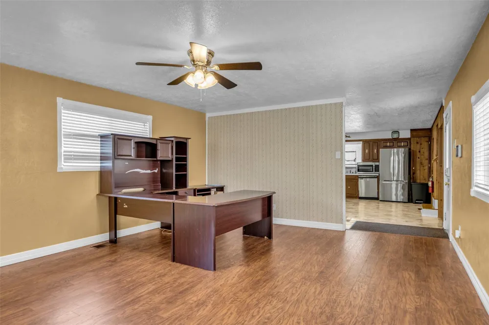 15301 Arrowhead Loop W Willis, TX 77378