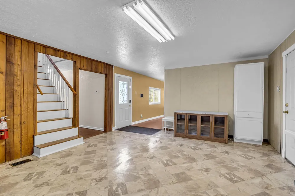 15301 Arrowhead Loop W Willis, TX 77378