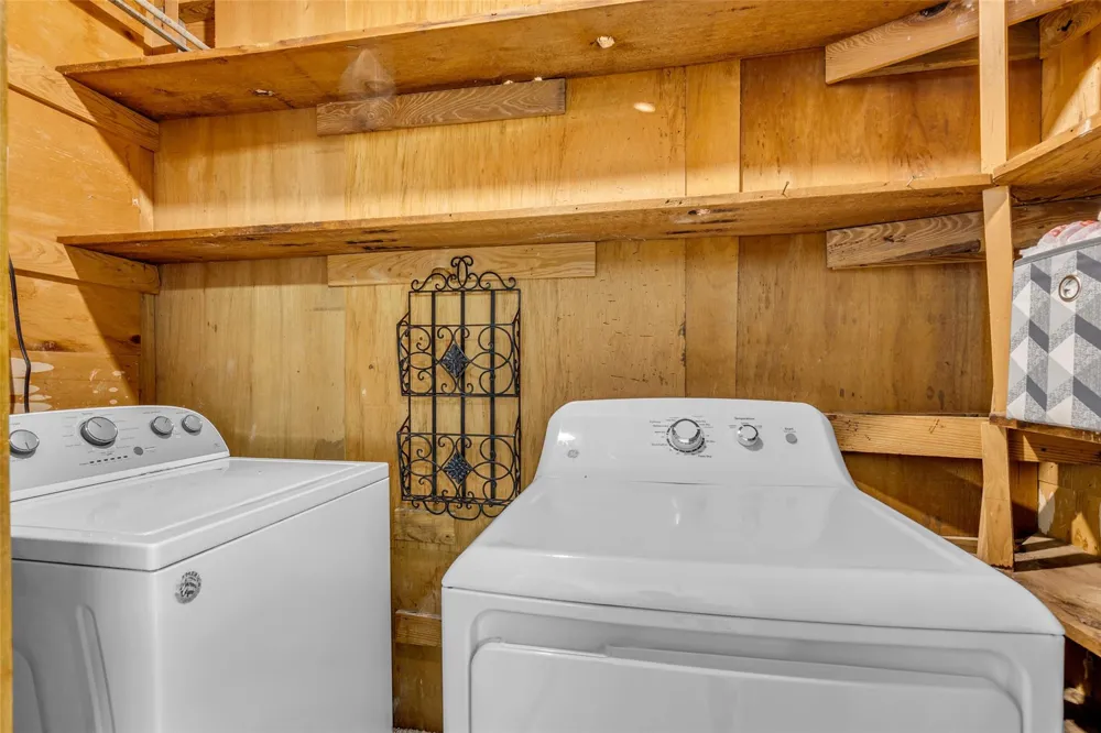 15301 Arrowhead Loop W Willis, TX 77378