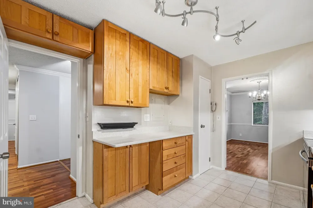 5901 MOUNT EAGLE DRIVE #108 Alexandria, VA 22303