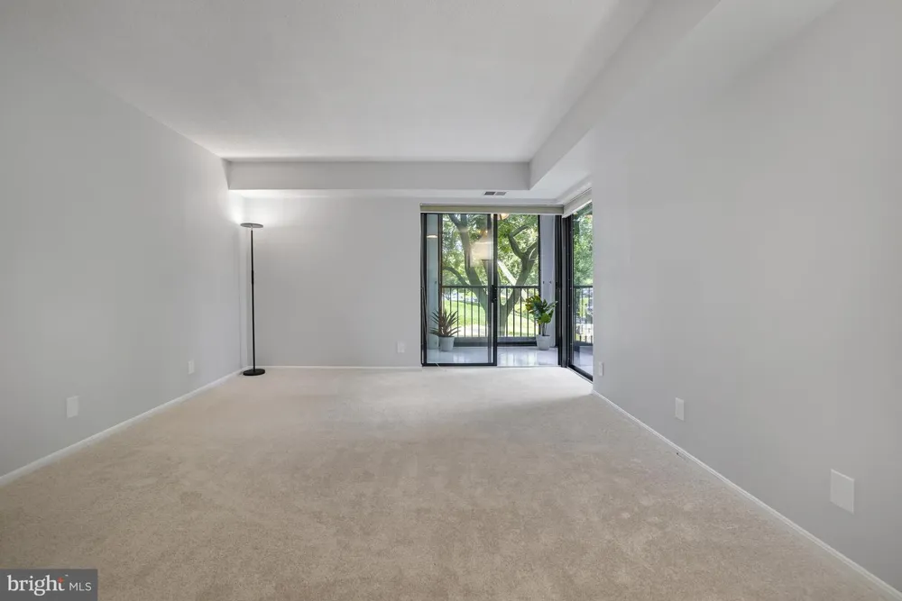 5901 MOUNT EAGLE DRIVE #108 Alexandria, VA 22303