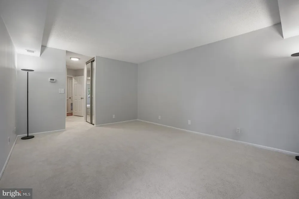 5901 MOUNT EAGLE DRIVE #108 Alexandria, VA 22303