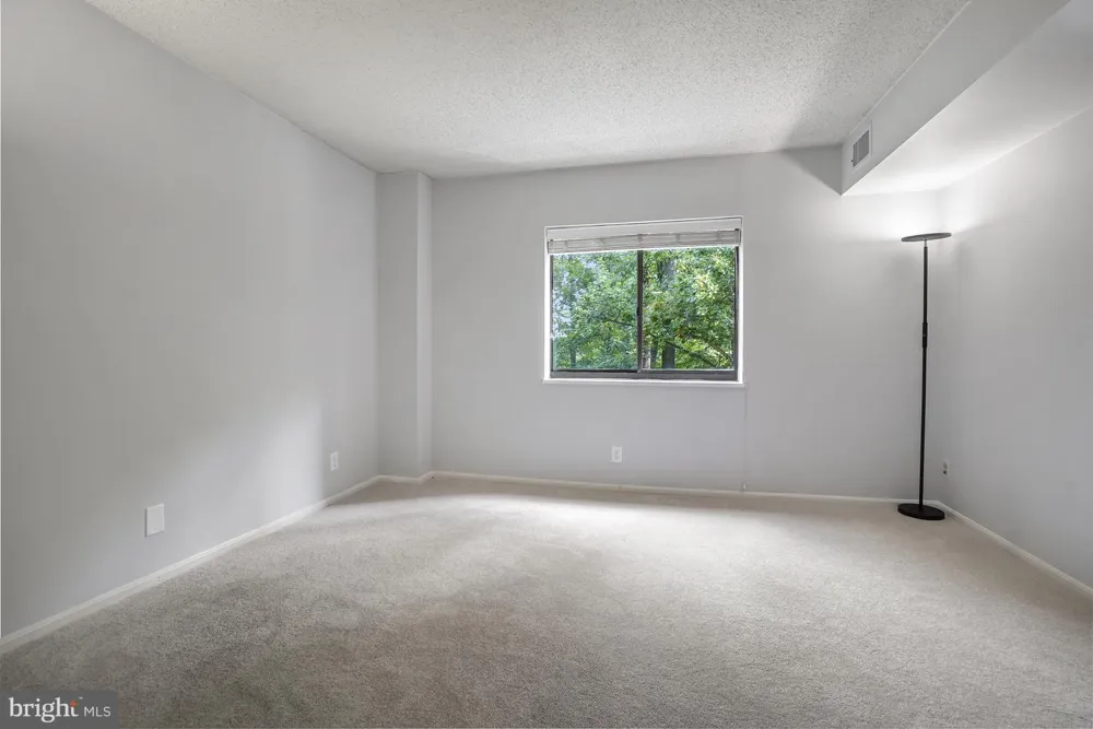 5901 MOUNT EAGLE DRIVE #108 Alexandria, VA 22303