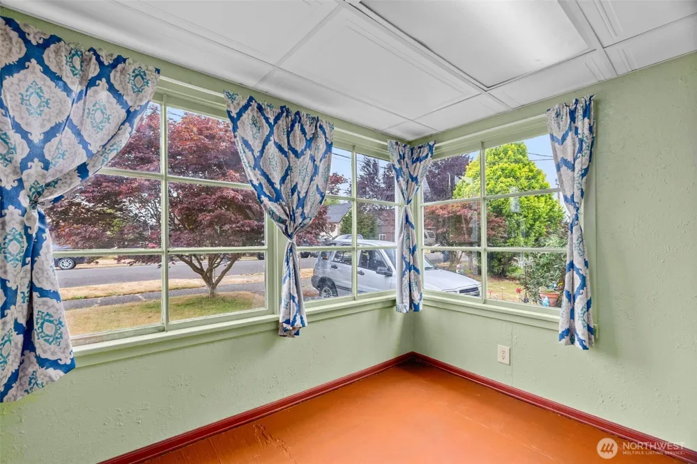 351 Karr Avenue Hoquiam, WA 98550