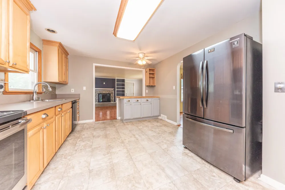 562 Brookside Road Ypsilanti, MI 48197
