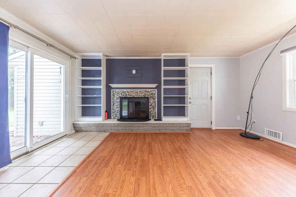 562 Brookside Road Ypsilanti, MI 48197