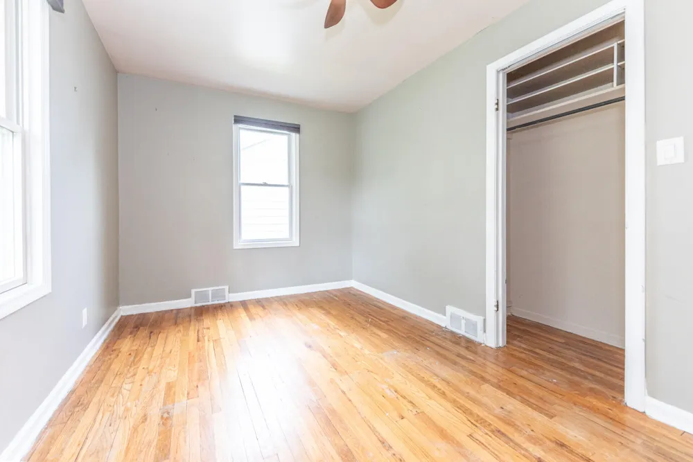 562 Brookside Road Ypsilanti, MI 48197