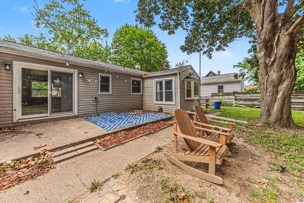 562 Brookside Road Ypsilanti, MI 48197