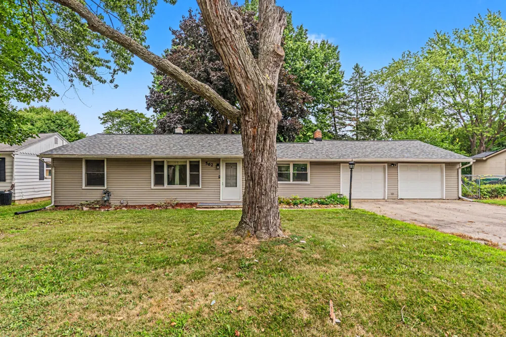 562 Brookside Road Ypsilanti, MI 48197