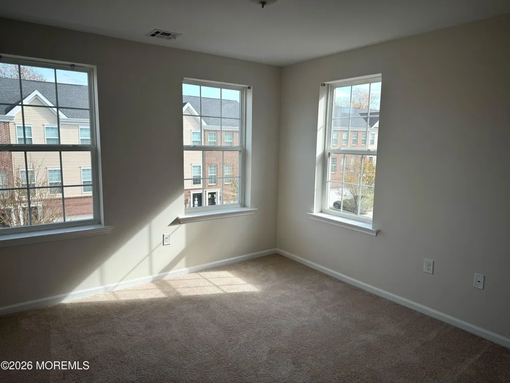 46 Creekside Way Burlington, NJ 08016