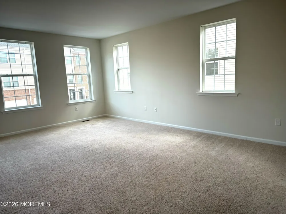 46 Creekside Way Burlington, NJ 08016