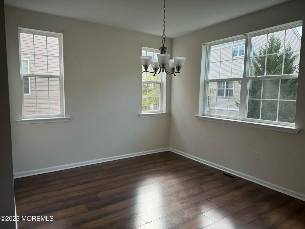 46 Creekside Way Burlington, NJ 08016