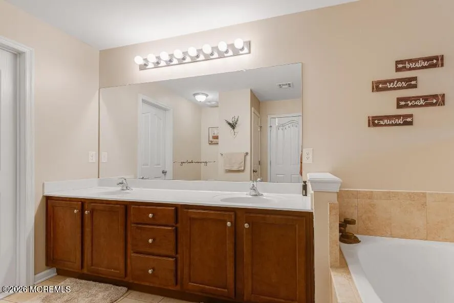 46 Creekside Way Burlington, NJ 08016