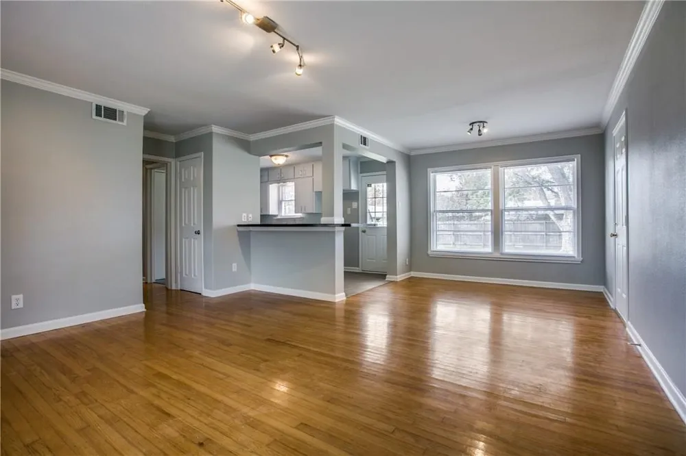 11309 Ulloa Lane Dallas, TX 75228