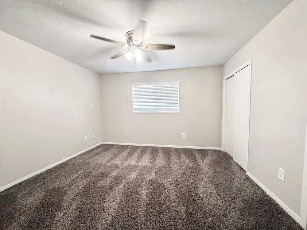 500 Willow Drive #B6 Lake Jackson, TX 77566