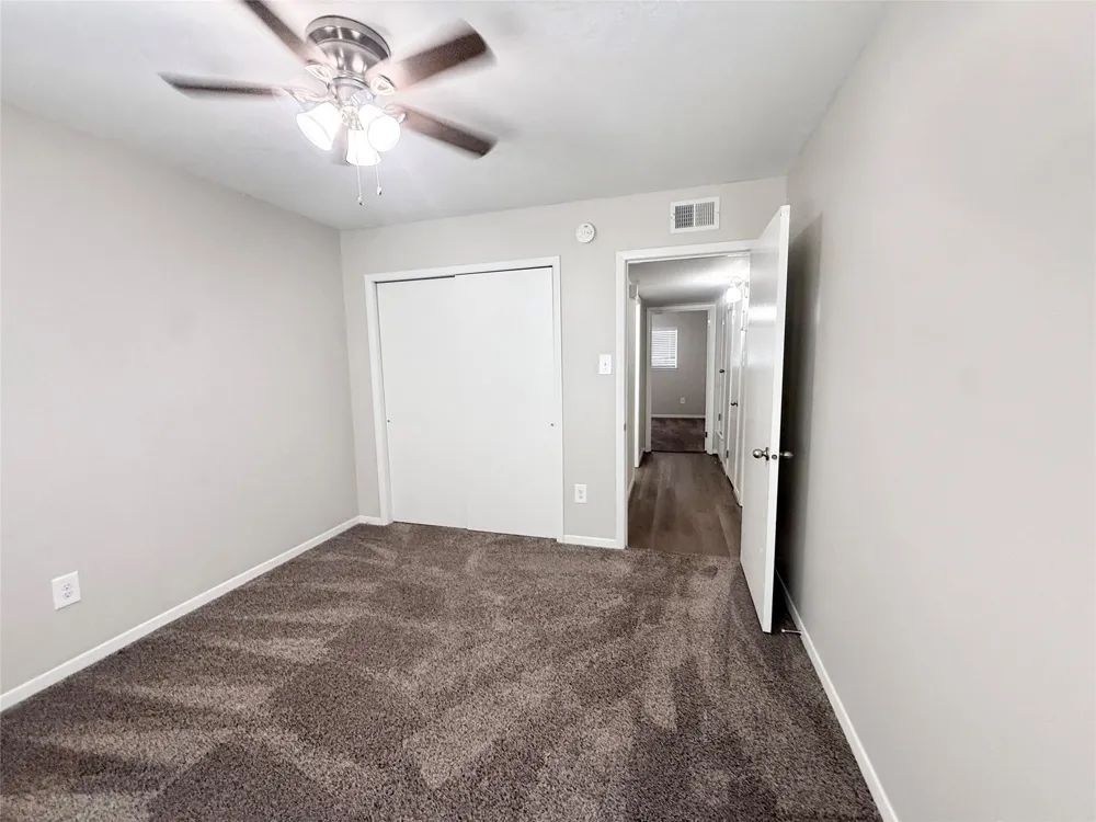500 Willow Drive #B6 Lake Jackson, TX 77566