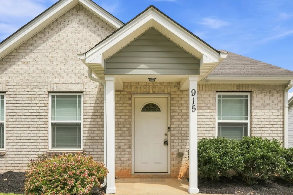 915 17th Ave E Springfield, TN 37172