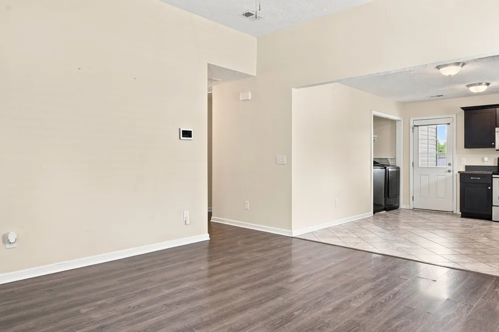 915 17th Ave E Springfield, TN 37172