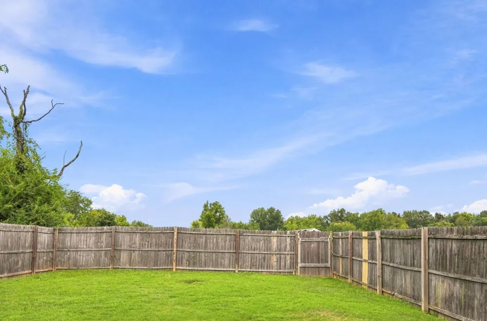 915 17th Ave E Springfield, TN 37172