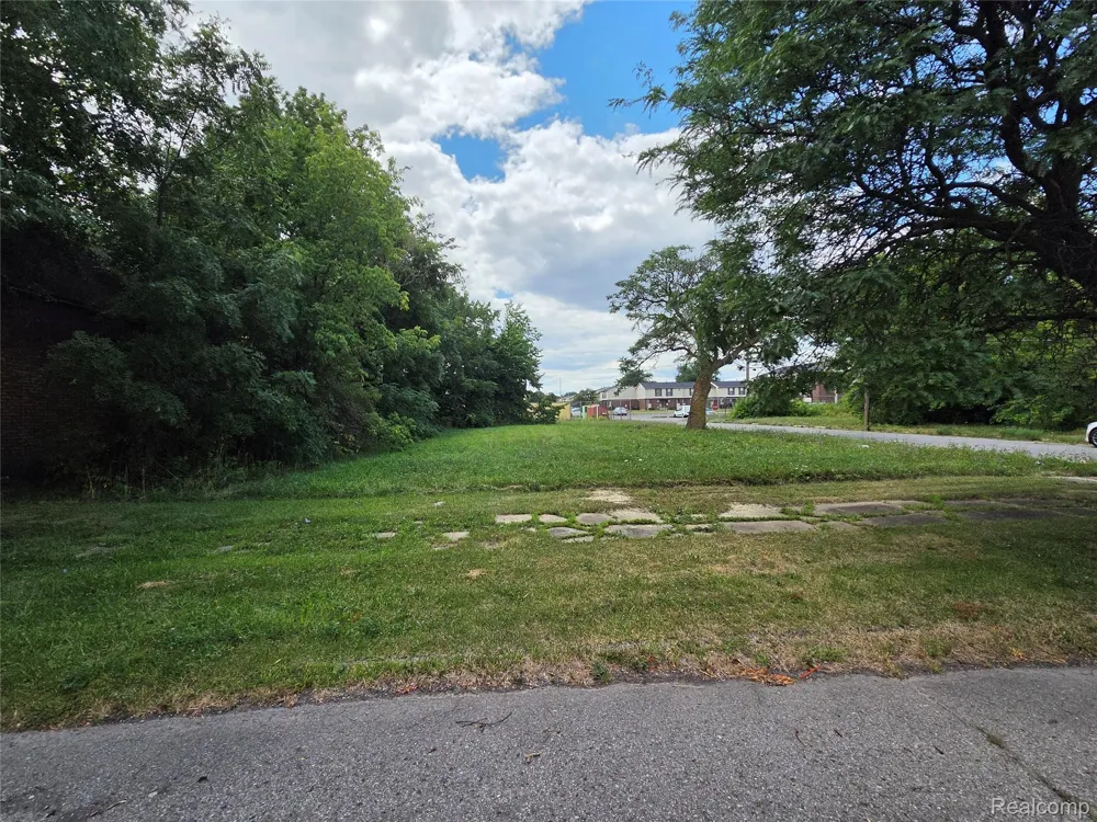 2621 Ash Street Detroit City, MI 48208
