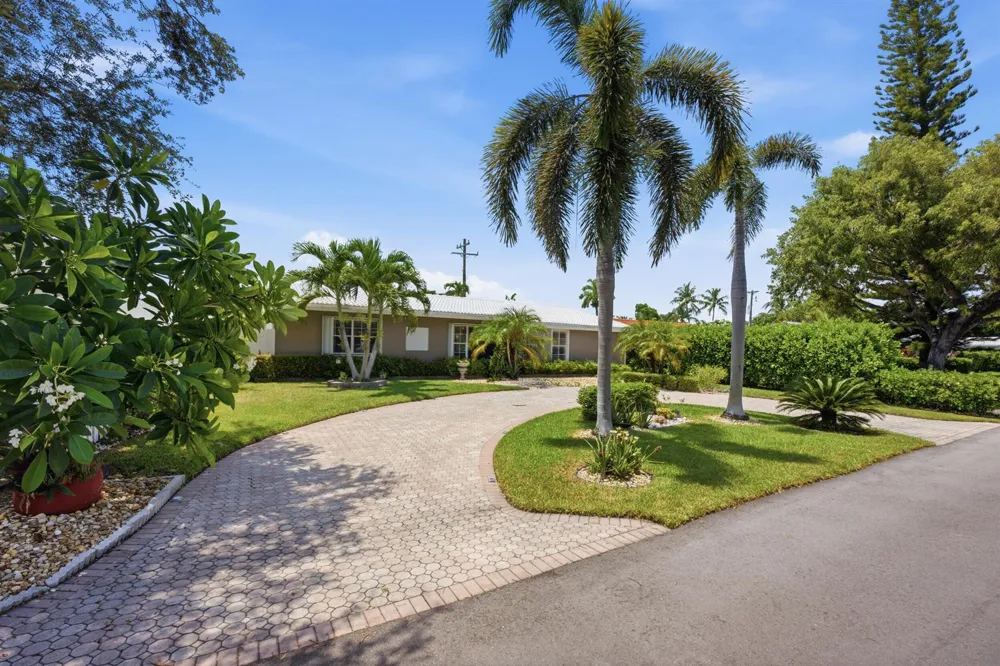 2511 NE 20th Avenue Lighthouse Point, FL 33064